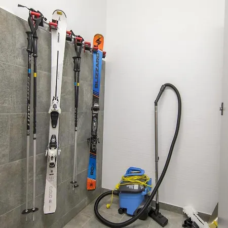 Chalet Near Krimml Waterfalls