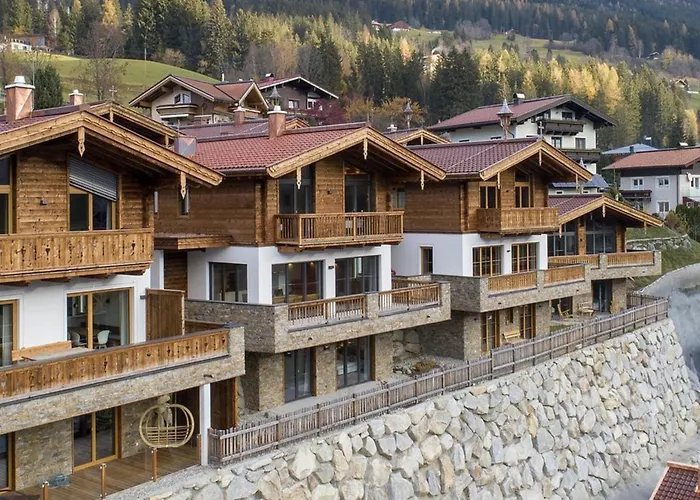 Near Krimml Waterfalls Нойкирхен-ам-Гросфенедигер