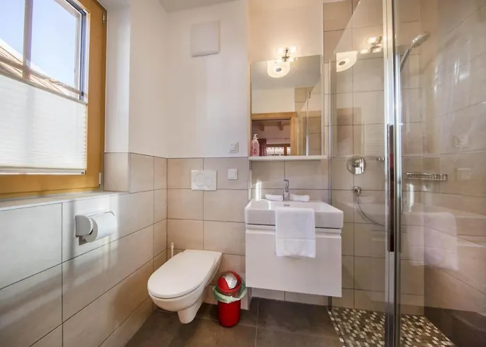 Near Krimml Waterfalls Шале *