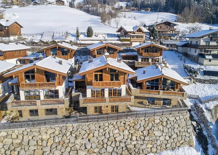 Near Krimml Waterfalls Нойкирхен-ам-Гросфенедигер