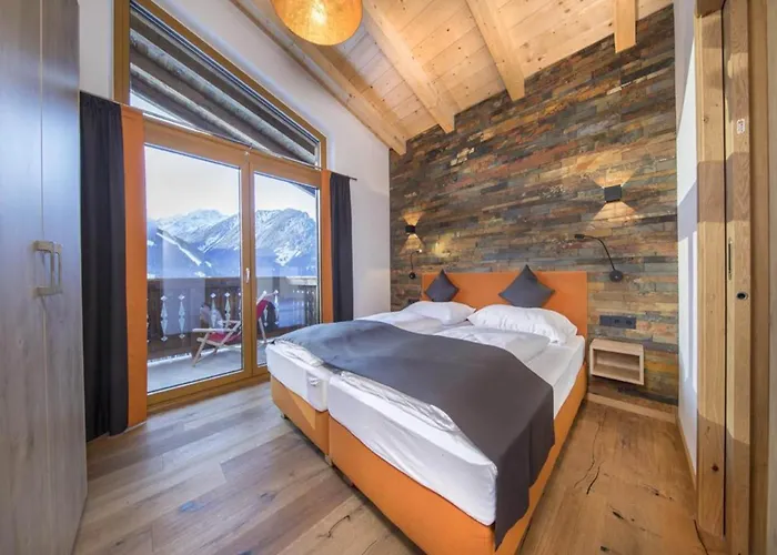 Near Krimml Waterfalls Нойкирхен-ам-Гросфенедигер